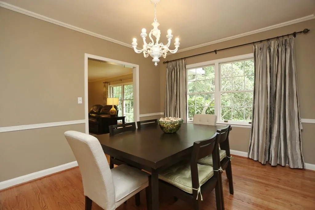 535 Timber Valley Road, Atlanta, Georgia 30342, 3 Bedrooms Bedrooms, ,2 BathroomsBathrooms,Residential,Sold,535 Timber Valley Road,5592149