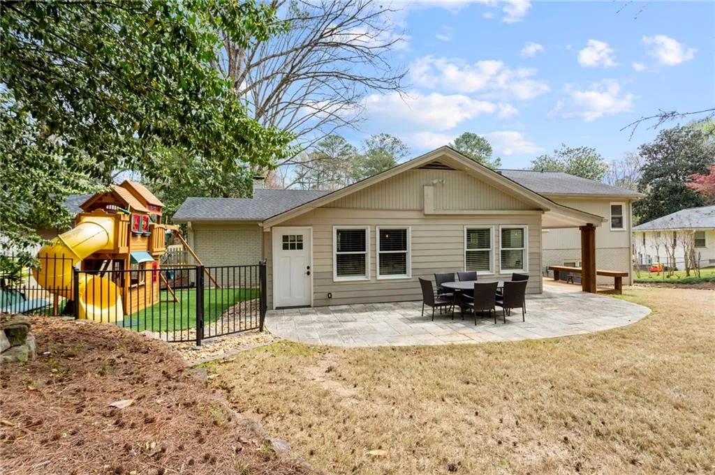 5780 Brookgreen Road, Atlanta, Georgia 30328, 3 Bedrooms Bedrooms, ,2 BathroomsBathrooms,Residential,Sold,5780 Brookgreen Road,6884663