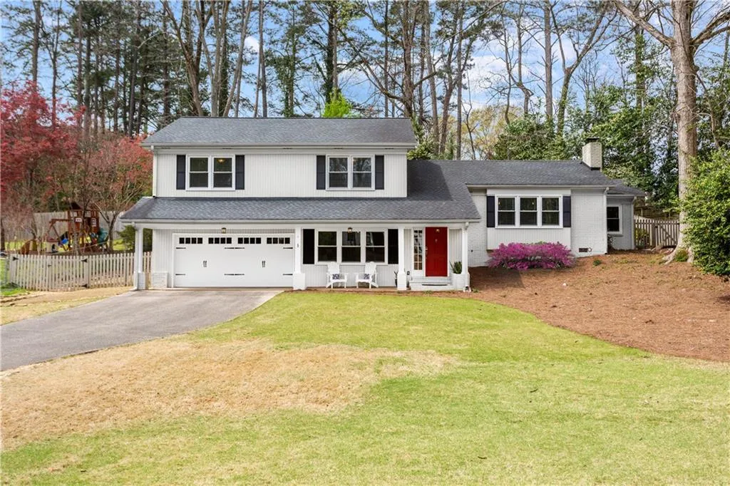 5780 Brookgreen Road, Atlanta, Georgia 30328, 3 Bedrooms Bedrooms, ,2 BathroomsBathrooms,Residential,Sold,5780 Brookgreen Road,6884663