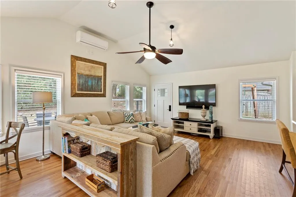 5780 Brookgreen Road, Atlanta, Georgia 30328, 3 Bedrooms Bedrooms, ,2 BathroomsBathrooms,Residential,Sold,5780 Brookgreen Road,6884663