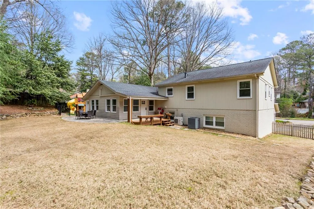 5780 Brookgreen Road, Atlanta, Georgia 30328, 3 Bedrooms Bedrooms, ,2 BathroomsBathrooms,Residential,Sold,5780 Brookgreen Road,6884663