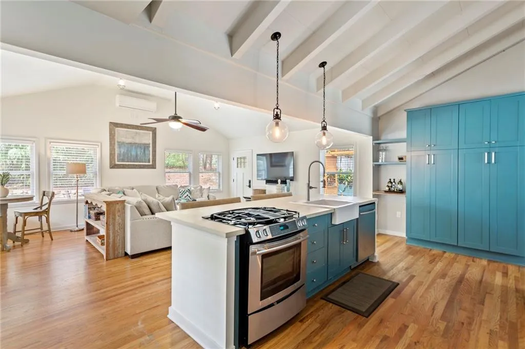 5780 Brookgreen Road, Atlanta, Georgia 30328, 3 Bedrooms Bedrooms, ,2 BathroomsBathrooms,Residential,Sold,5780 Brookgreen Road,6884663