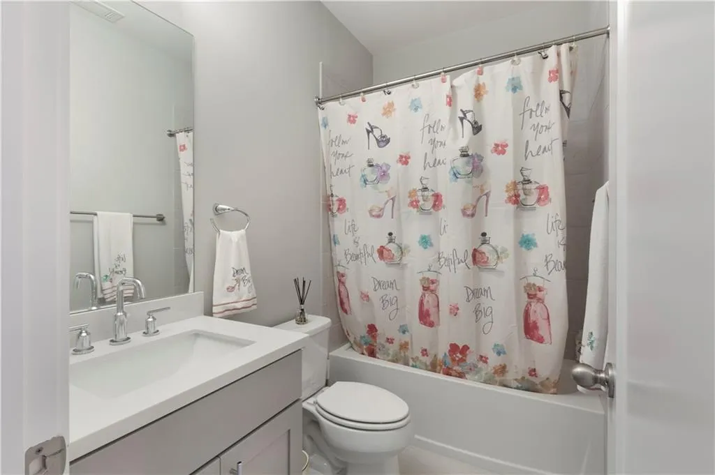 6751 Cadence Boulevard, Sandy Springs, Georgia 30328, 3 Bedrooms Bedrooms, ,3 BathroomsBathrooms,Residential,Sold,6751 Cadence Boulevard,6887608