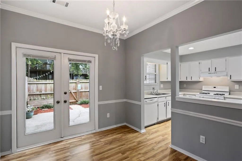 907 Wedgewood Way, Atlanta, Georgia 30350, 2 Bedrooms Bedrooms, ,2 BathroomsBathrooms,Residential,Sold,907 Wedgewood Way,6041794