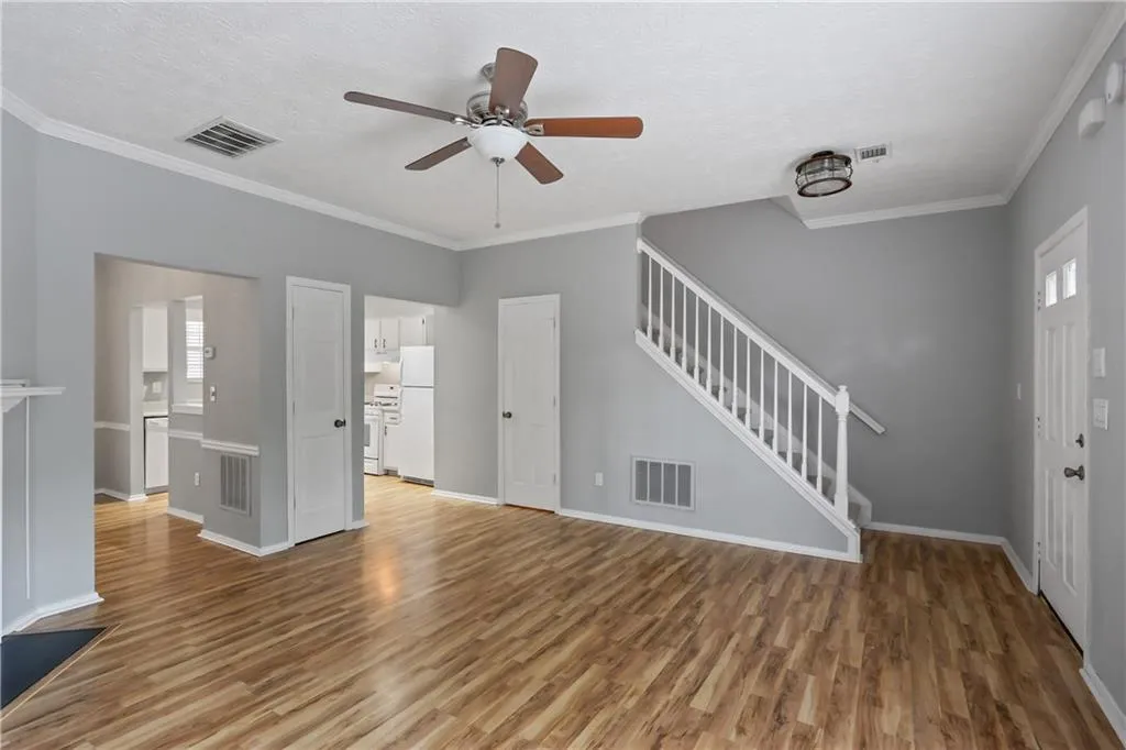 907 Wedgewood Way, Atlanta, Georgia 30350, 2 Bedrooms Bedrooms, ,2 BathroomsBathrooms,Residential,Sold,907 Wedgewood Way,6041794