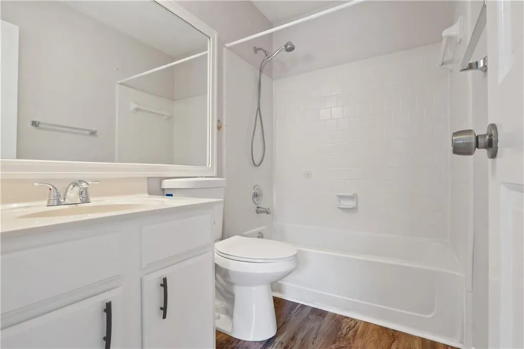 907 Wedgewood Way, Atlanta, Georgia 30350, 2 Bedrooms Bedrooms, ,2 BathroomsBathrooms,Residential,Sold,907 Wedgewood Way,6041794