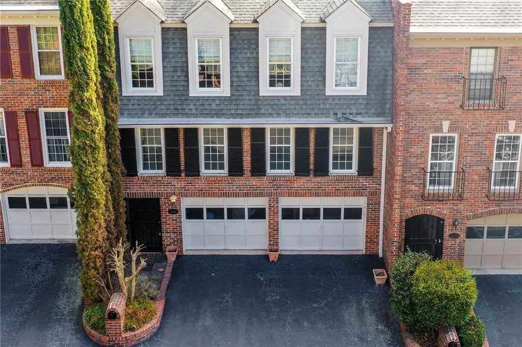 441 The North Chace, Sandy Springs, Georgia 30328, 4 Bedrooms Bedrooms, ,3 BathroomsBathrooms,Residential,Sold,441 The North Chace,7189276