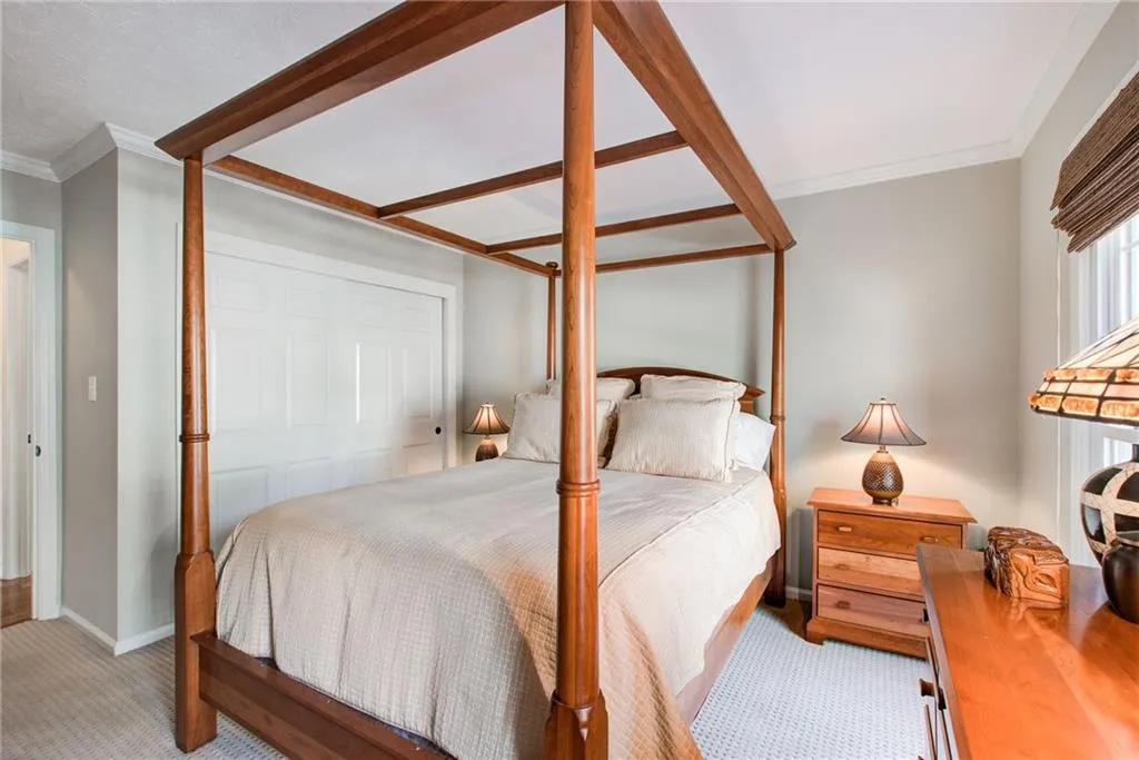 441 The North Chace, Sandy Springs, Georgia 30328, 4 Bedrooms Bedrooms, ,3 BathroomsBathrooms,Residential,Sold,441 The North Chace,7189276