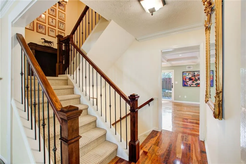 441 The North Chace, Sandy Springs, Georgia 30328, 4 Bedrooms Bedrooms, ,3 BathroomsBathrooms,Residential,Sold,441 The North Chace,7189276