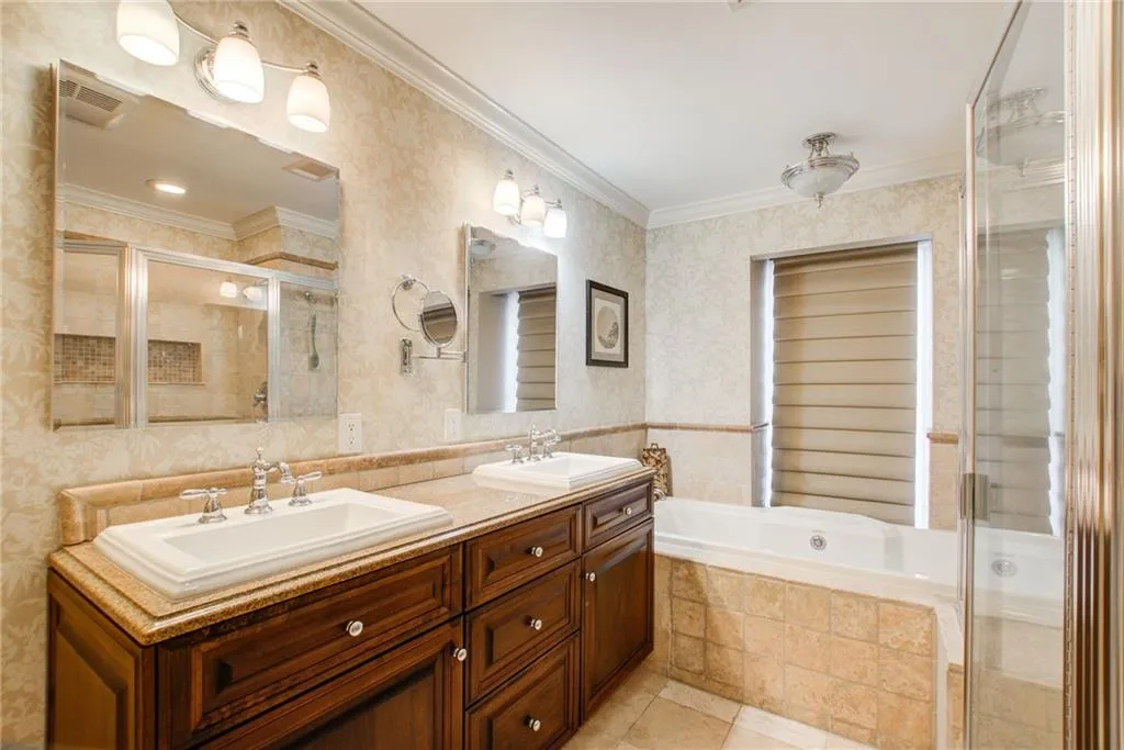 441 The North Chace, Sandy Springs, Georgia 30328, 4 Bedrooms Bedrooms, ,3 BathroomsBathrooms,Residential,Sold,441 The North Chace,7189276
