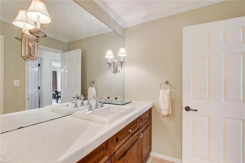 441 The North Chace, Sandy Springs, Georgia 30328, 4 Bedrooms Bedrooms, ,3 BathroomsBathrooms,Residential,Sold,441 The North Chace,7189276