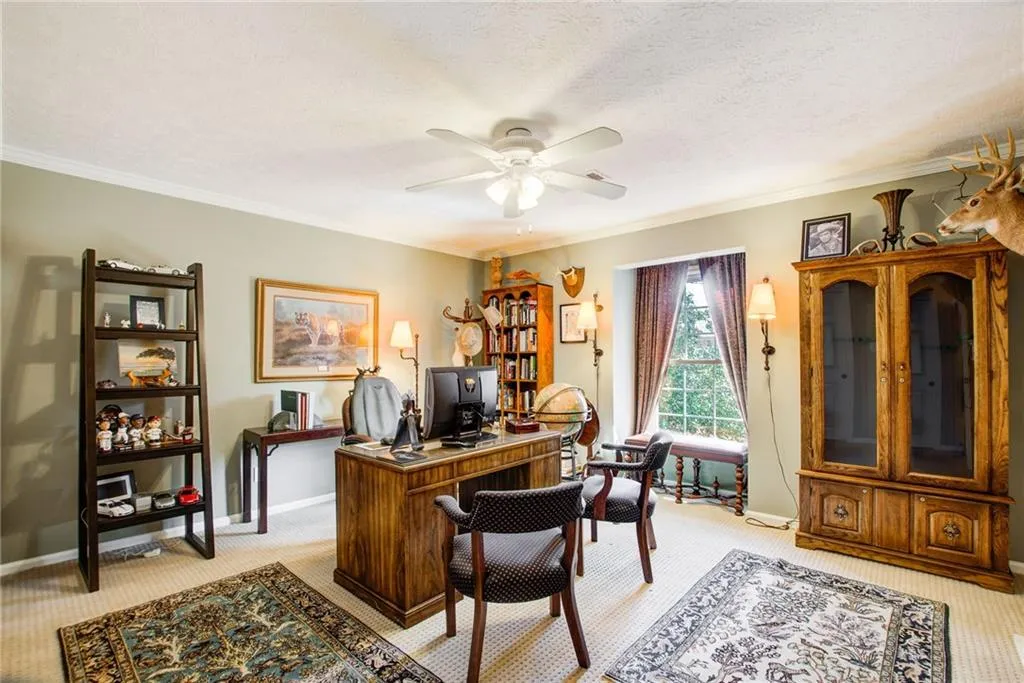441 The North Chace, Sandy Springs, Georgia 30328, 4 Bedrooms Bedrooms, ,3 BathroomsBathrooms,Residential,Sold,441 The North Chace,7189276