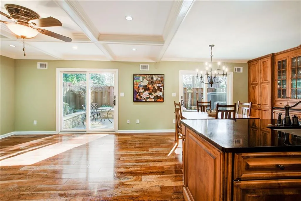 441 The North Chace, Sandy Springs, Georgia 30328, 4 Bedrooms Bedrooms, ,3 BathroomsBathrooms,Residential,Sold,441 The North Chace,7189276