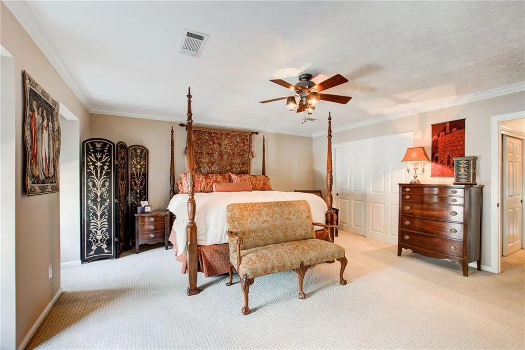 441 The North Chace, Sandy Springs, Georgia 30328, 4 Bedrooms Bedrooms, ,3 BathroomsBathrooms,Residential,Sold,441 The North Chace,7189276
