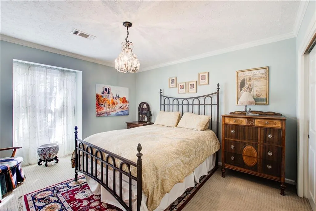 441 The North Chace, Sandy Springs, Georgia 30328, 4 Bedrooms Bedrooms, ,3 BathroomsBathrooms,Residential,Sold,441 The North Chace,7189276