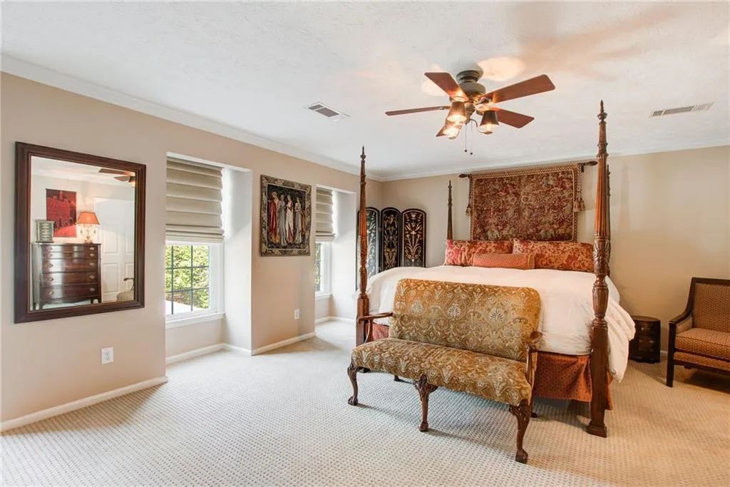 441 The North Chace, Sandy Springs, Georgia 30328, 4 Bedrooms Bedrooms, ,3 BathroomsBathrooms,Residential,Sold,441 The North Chace,7189276