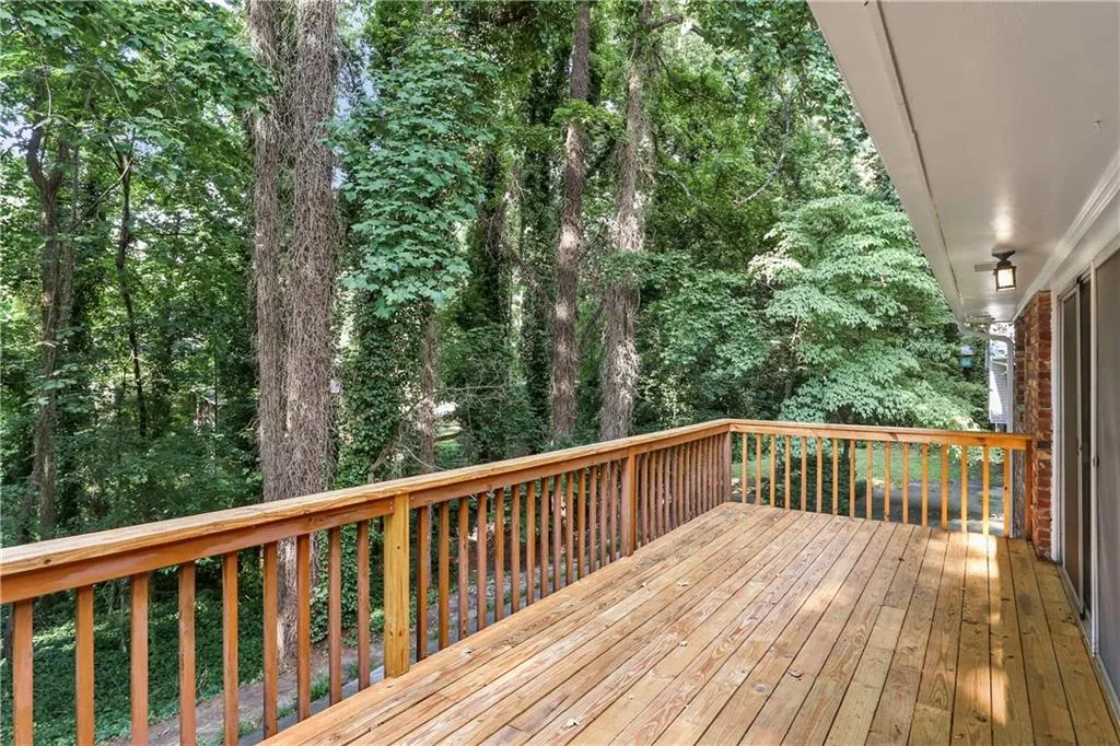 345 Amberidge Trail, Sandy Springs, Georgia 30328, 3 Bedrooms Bedrooms, ,2 BathroomsBathrooms,Residential,Sold,345 Amberidge Trail,6021958