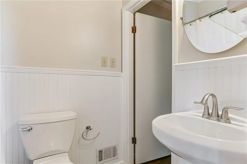 345 Amberidge Trail, Sandy Springs, Georgia 30328, 3 Bedrooms Bedrooms, ,2 BathroomsBathrooms,Residential,Sold,345 Amberidge Trail,6021958