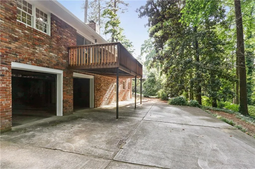 345 Amberidge Trail, Sandy Springs, Georgia 30328, 3 Bedrooms Bedrooms, ,2 BathroomsBathrooms,Residential,Sold,345 Amberidge Trail,6021958