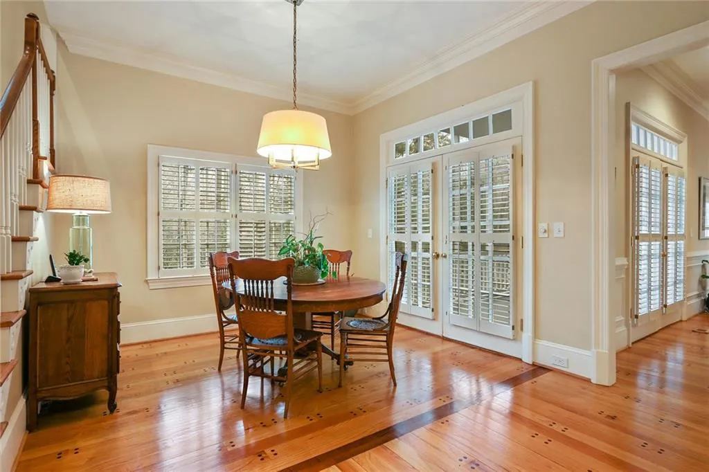6055 Heards Drive, Sandy Springs, Georgia 30328, 5 Bedrooms Bedrooms, ,4 BathroomsBathrooms,Residential,Sold,6055 Heards Drive,6674218