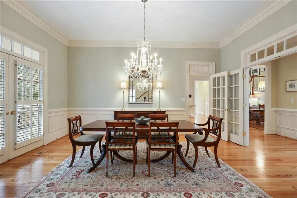6055 Heards Drive, Sandy Springs, Georgia 30328, 5 Bedrooms Bedrooms, ,4 BathroomsBathrooms,Residential,Sold,6055 Heards Drive,6674218