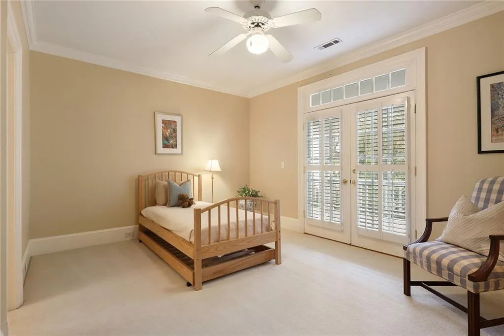 6055 Heards Drive, Sandy Springs, Georgia 30328, 5 Bedrooms Bedrooms, ,4 BathroomsBathrooms,Residential,Sold,6055 Heards Drive,6674218