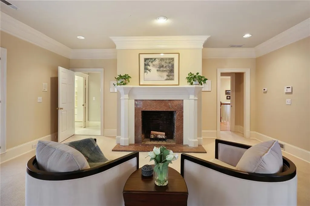 6055 Heards Drive, Sandy Springs, Georgia 30328, 5 Bedrooms Bedrooms, ,4 BathroomsBathrooms,Residential,Sold,6055 Heards Drive,6674218