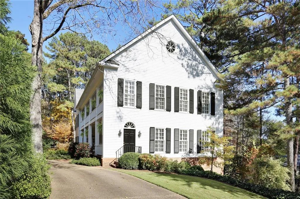 6055 Heards Drive, Sandy Springs, Georgia 30328, 5 Bedrooms Bedrooms, ,4 BathroomsBathrooms,Residential,Sold,6055 Heards Drive,6674218