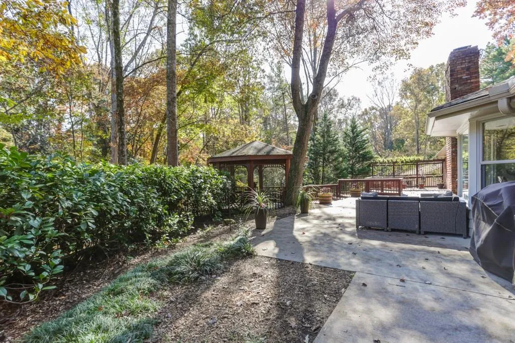 7105 Duncourtney Drive, Atlanta, Georgia 30328, 4 Bedrooms Bedrooms, ,3 BathroomsBathrooms,Residential,Sold,7105 Duncourtney Drive,6647191