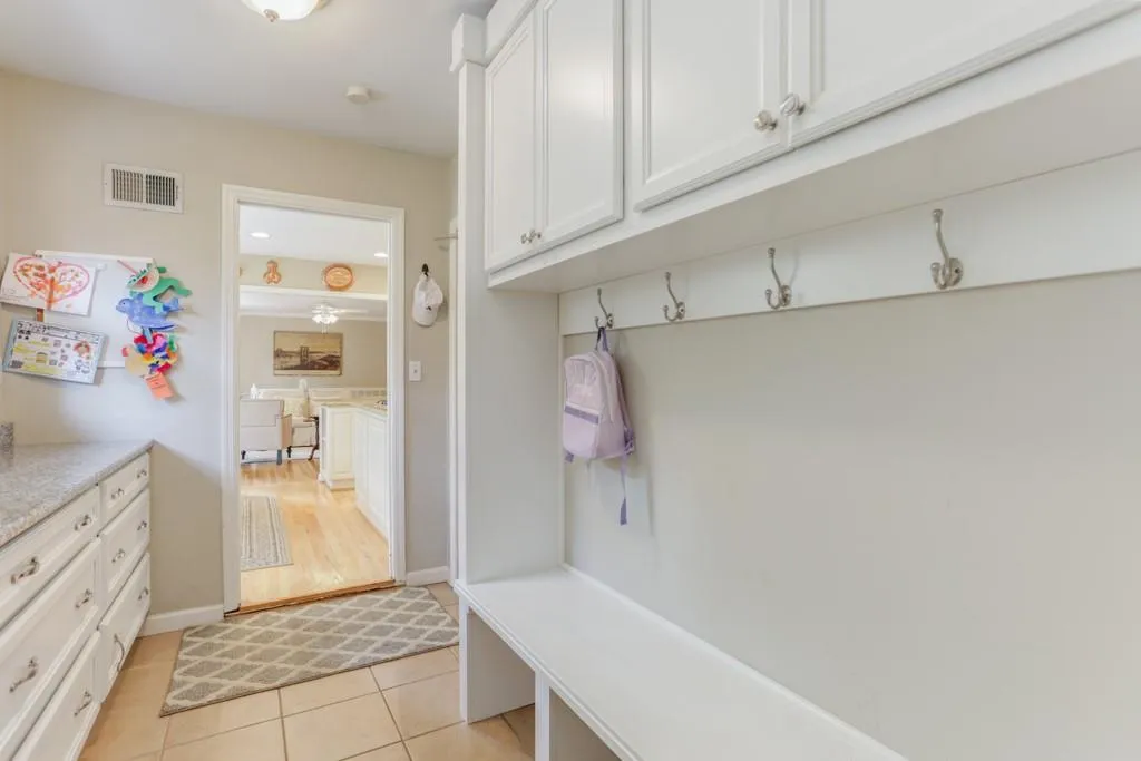 7105 Duncourtney Drive, Atlanta, Georgia 30328, 4 Bedrooms Bedrooms, ,3 BathroomsBathrooms,Residential,Sold,7105 Duncourtney Drive,6647191