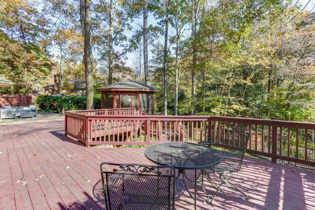 7105 Duncourtney Drive, Atlanta, Georgia 30328, 4 Bedrooms Bedrooms, ,3 BathroomsBathrooms,Residential,Sold,7105 Duncourtney Drive,6647191