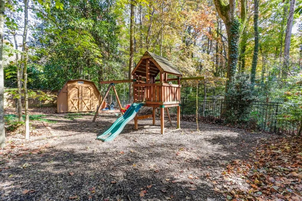 7105 Duncourtney Drive, Atlanta, Georgia 30328, 4 Bedrooms Bedrooms, ,3 BathroomsBathrooms,Residential,Sold,7105 Duncourtney Drive,6647191
