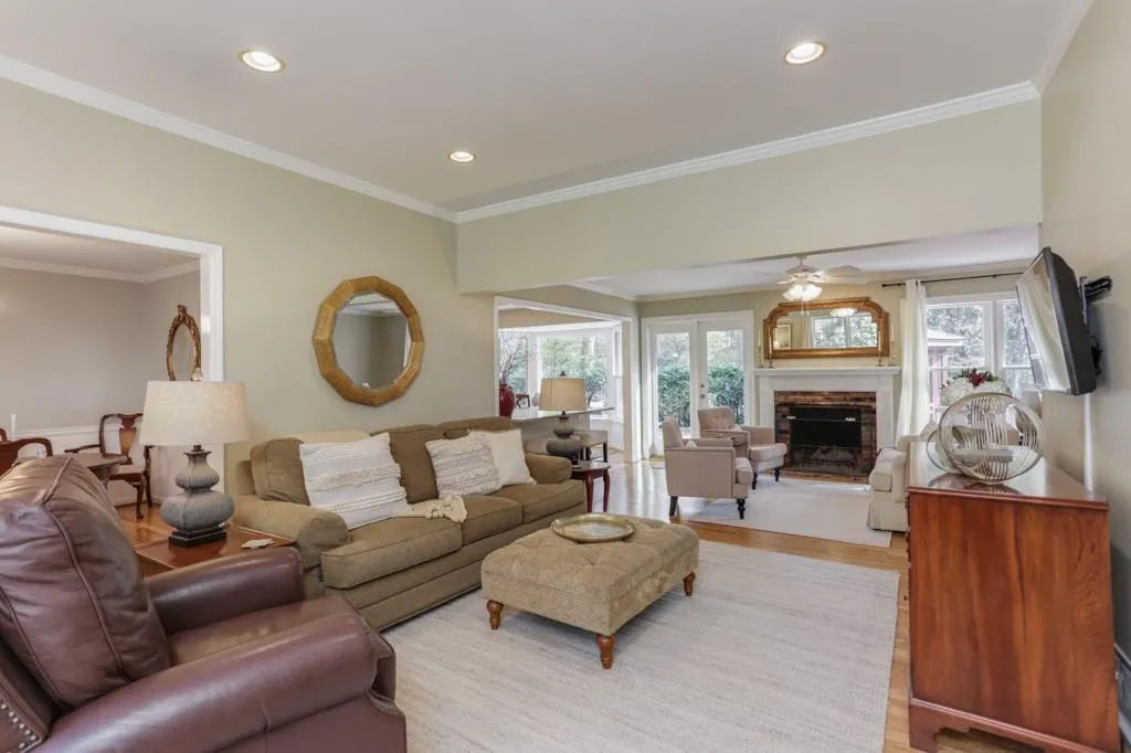 7105 Duncourtney Drive, Atlanta, Georgia 30328, 4 Bedrooms Bedrooms, ,3 BathroomsBathrooms,Residential,Sold,7105 Duncourtney Drive,6647191