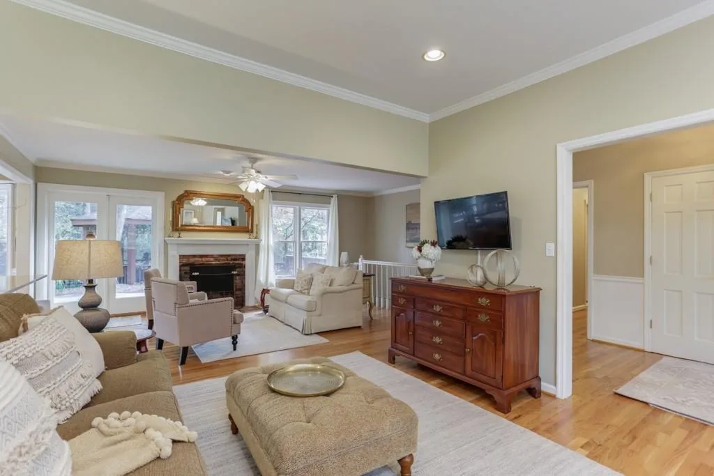 7105 Duncourtney Drive, Atlanta, Georgia 30328, 4 Bedrooms Bedrooms, ,3 BathroomsBathrooms,Residential,Sold,7105 Duncourtney Drive,6647191