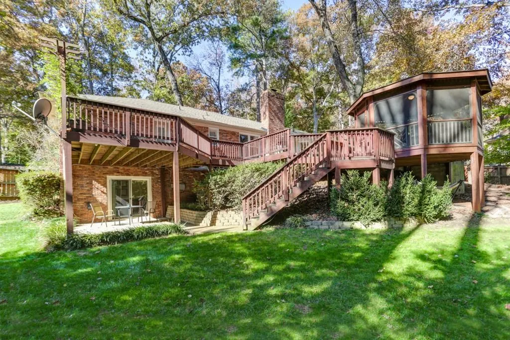7105 Duncourtney Drive, Atlanta, Georgia 30328, 4 Bedrooms Bedrooms, ,3 BathroomsBathrooms,Residential,Sold,7105 Duncourtney Drive,6647191