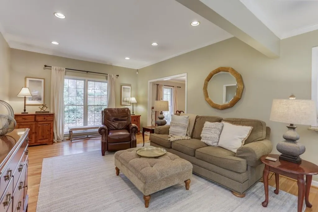 7105 Duncourtney Drive, Atlanta, Georgia 30328, 4 Bedrooms Bedrooms, ,3 BathroomsBathrooms,Residential,Sold,7105 Duncourtney Drive,6647191