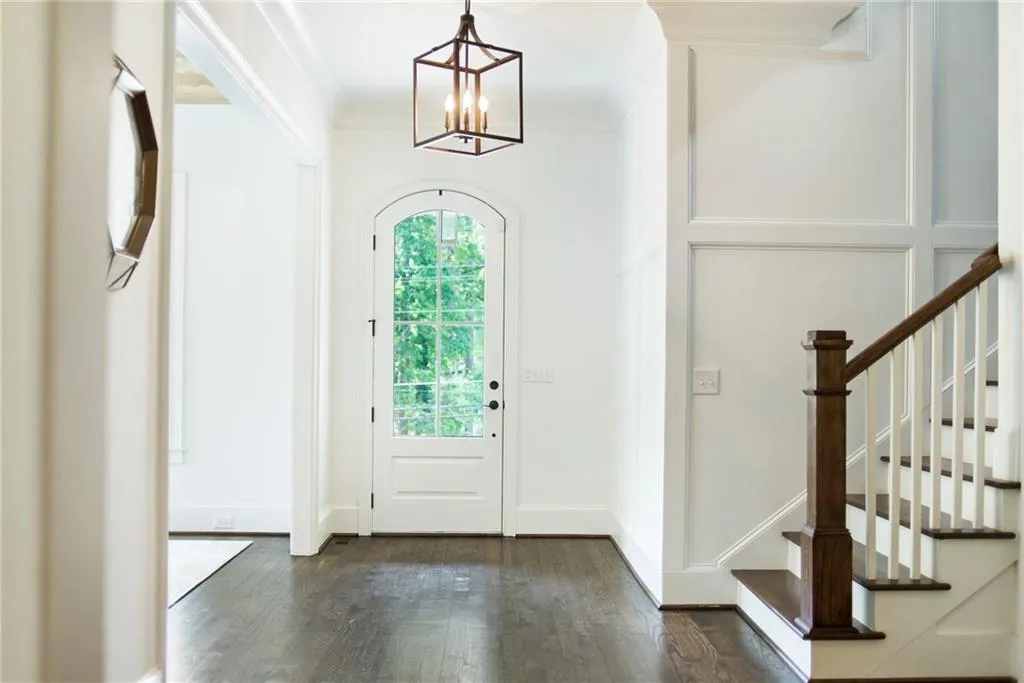 6475 Long Island Drive, Sandy Springs, Georgia 30328, 5 Bedrooms Bedrooms, ,4 BathroomsBathrooms,Residential,Sold,6475 Long Island Drive,7062176