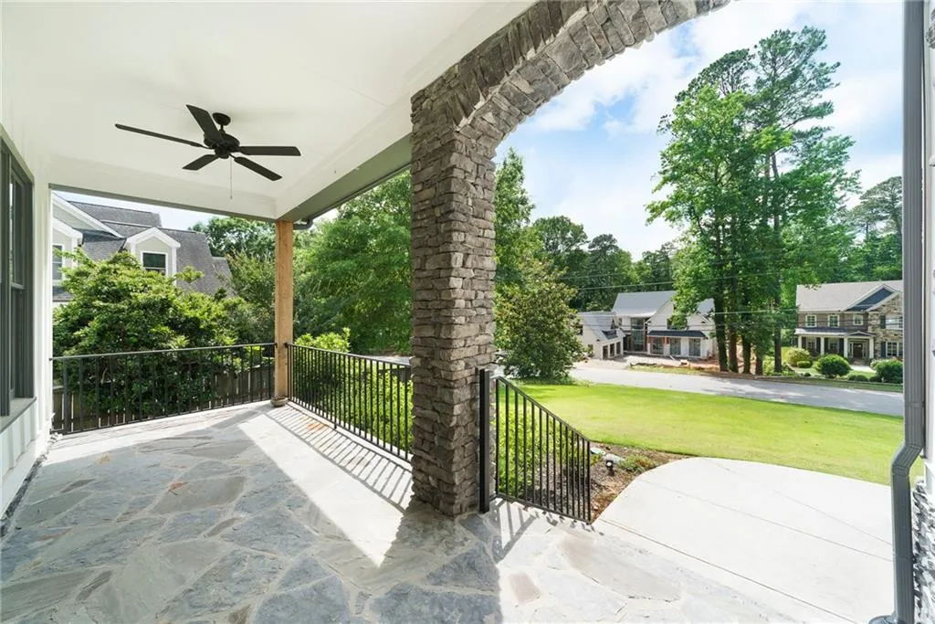 6475 Long Island Drive, Sandy Springs, Georgia 30328, 5 Bedrooms Bedrooms, ,4 BathroomsBathrooms,Residential,Sold,6475 Long Island Drive,7062176