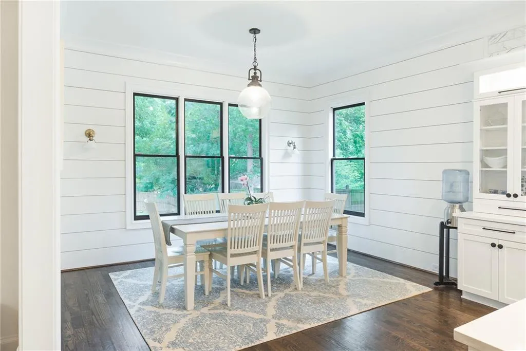 6475 Long Island Drive, Sandy Springs, Georgia 30328, 5 Bedrooms Bedrooms, ,4 BathroomsBathrooms,Residential,Sold,6475 Long Island Drive,7062176