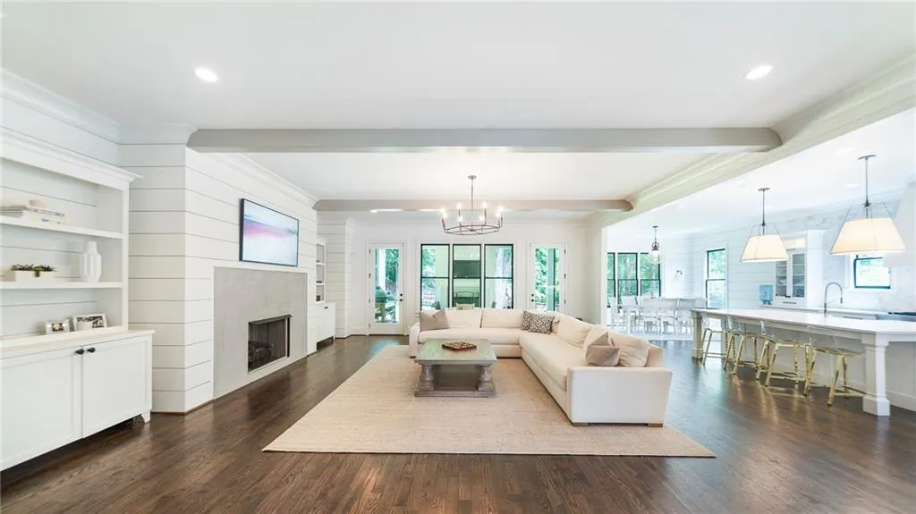 6475 Long Island Drive, Sandy Springs, Georgia 30328, 5 Bedrooms Bedrooms, ,4 BathroomsBathrooms,Residential,Sold,6475 Long Island Drive,7062176