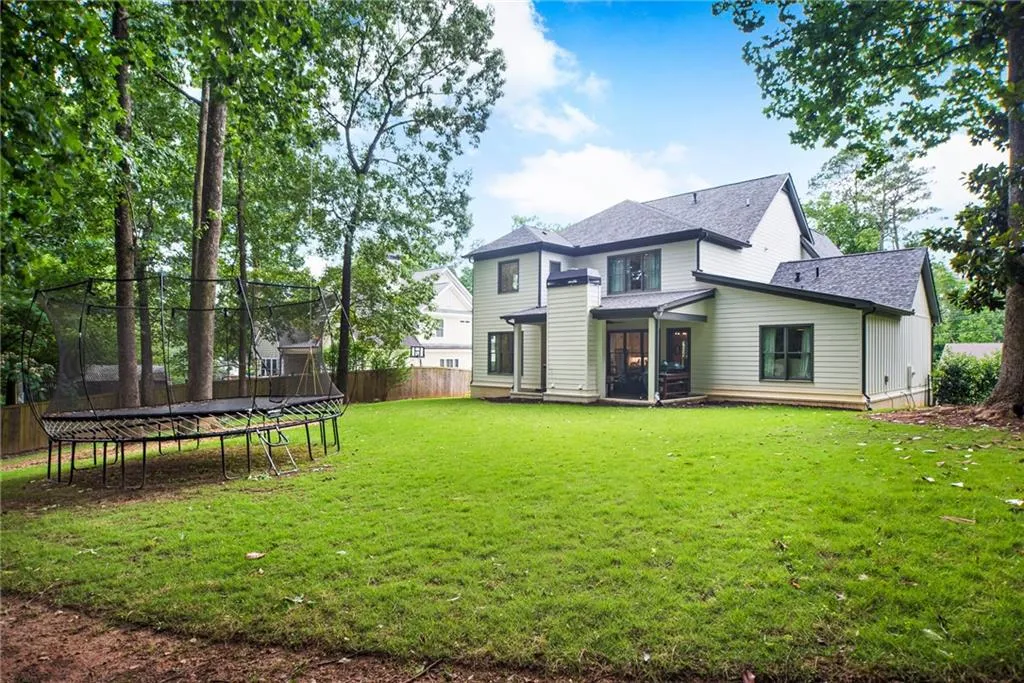 6475 Long Island Drive, Sandy Springs, Georgia 30328, 5 Bedrooms Bedrooms, ,4 BathroomsBathrooms,Residential,Sold,6475 Long Island Drive,7062176