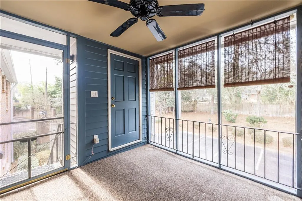 6700 Roswell Road Unit 1c, Sandy Springs, Georgia 30328, 3 Bedrooms Bedrooms, ,2 BathroomsBathrooms,Residential,Sold,6700 Roswell Road Unit 1c,7713846