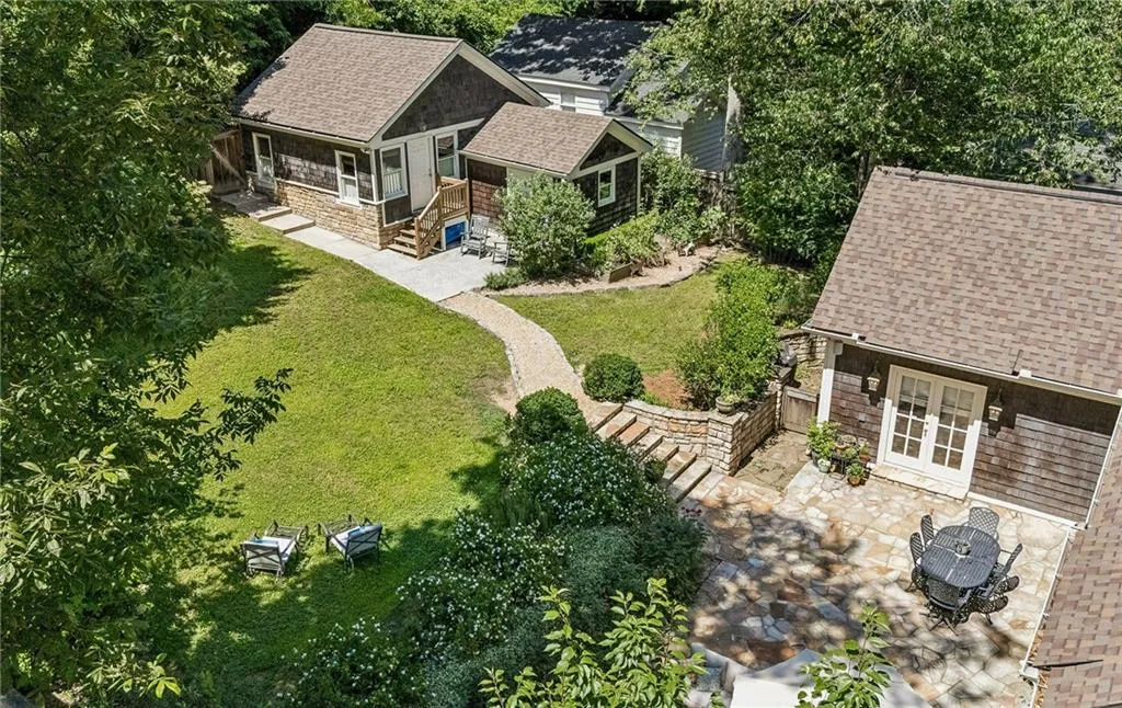 537 Spring Valley Road Nw, Atlanta, Georgia 30318, 4 Bedrooms Bedrooms, 0 ,3 BathroomsBathrooms,Residential,Sold,537 Spring Valley Road Nw,7801418