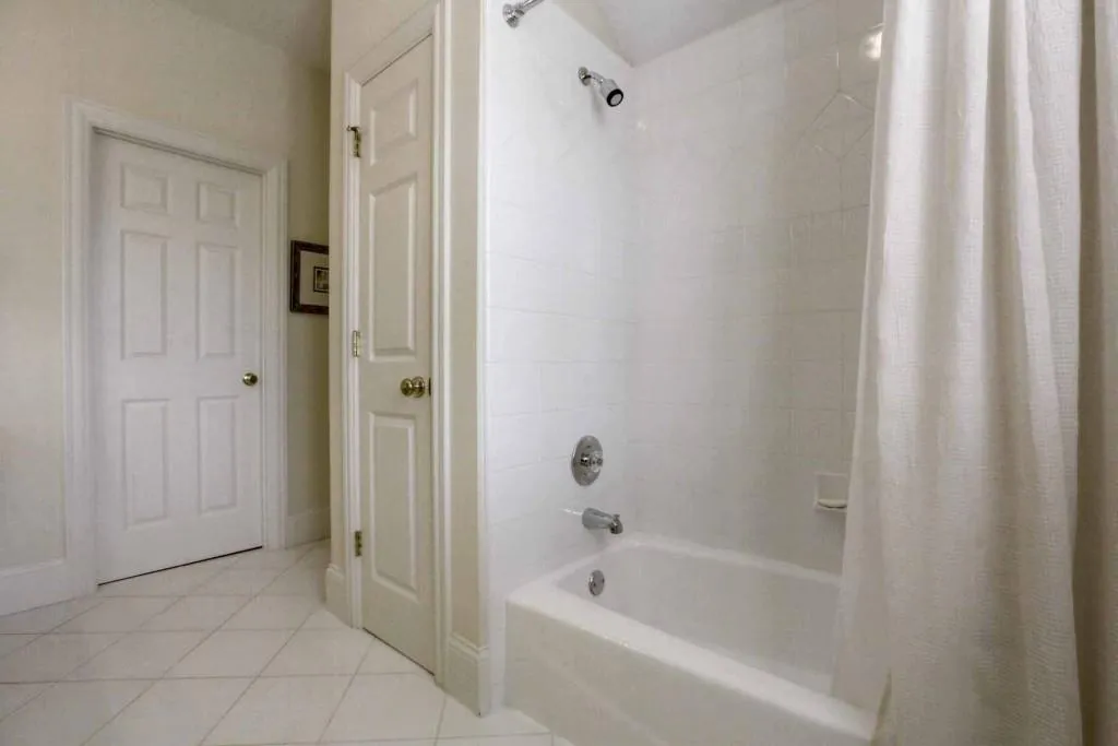 130 High Point Walk, Sandy Springs, Georgia 30342, 4 Bedrooms Bedrooms, ,3 BathroomsBathrooms,Residential,Sold,130 High Point Walk,6843889 130 High Point Walk, Sandy Springs, Georgia 30342, 4 Bedrooms Bedrooms, ,3 BathroomsBathrooms,Residential,Sold,130 High Point Walk,6843889