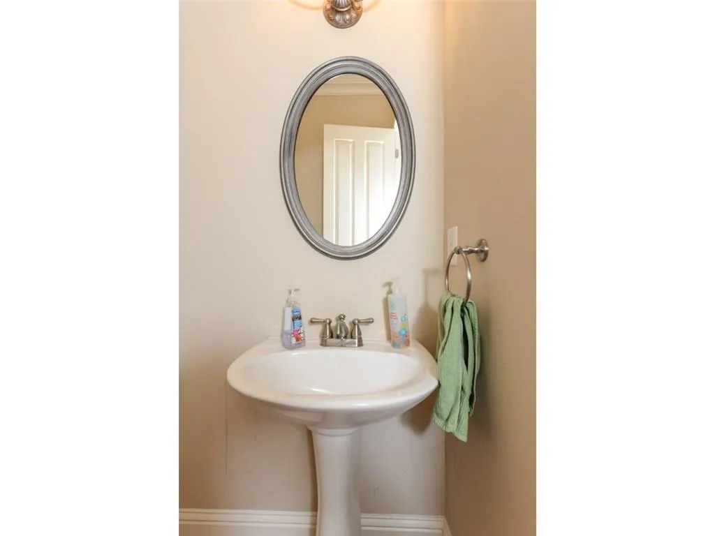 359 Alderwood Lane Unit 54, Sandy Springs, Georgia 30328, 3 Bedrooms Bedrooms, ,3 BathroomsBathrooms,Residential,Sold,359 Alderwood Lane Unit 54,5776315