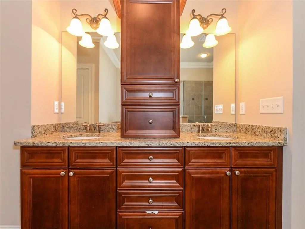 359 Alderwood Lane Unit 54, Sandy Springs, Georgia 30328, 3 Bedrooms Bedrooms, ,3 BathroomsBathrooms,Residential,Sold,359 Alderwood Lane Unit 54,5776315