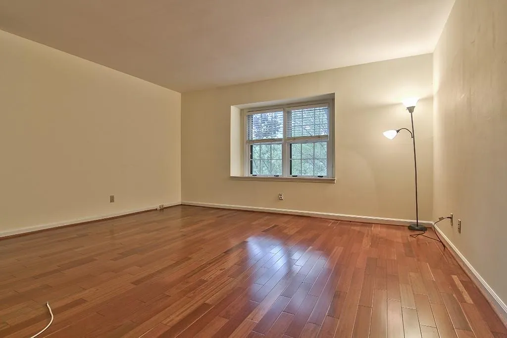 98 Rosaire Place Unit -, Atlanta, Georgia 30327, 1 Bedroom Bedrooms, ,1 BathroomBathrooms,Residential,Sold,98 Rosaire Place Unit -,5600523