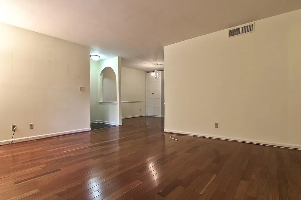 98 Rosaire Place Unit -, Atlanta, Georgia 30327, 1 Bedroom Bedrooms, ,1 BathroomBathrooms,Residential,Sold,98 Rosaire Place Unit -,5600523