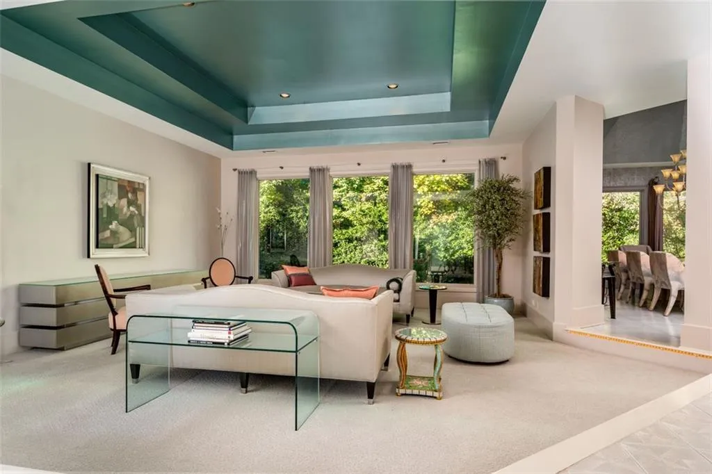 285 Ledgemont Court, Atlanta, Georgia 30342, 4 Bedrooms Bedrooms, ,4 BathroomsBathrooms,Residential,Sold,285 Ledgemont Court,6966325