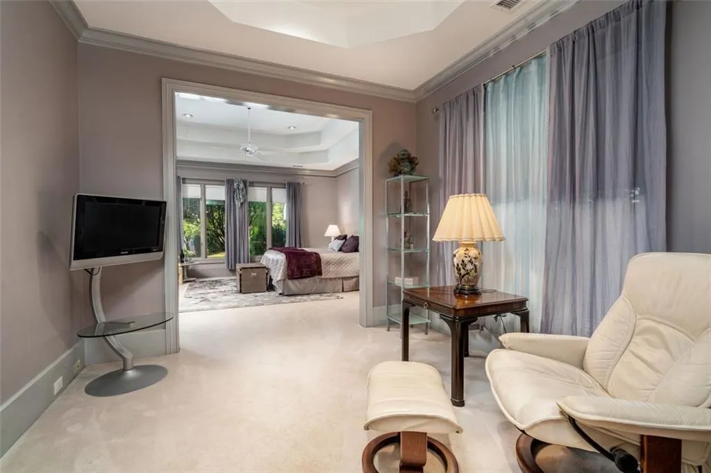 285 Ledgemont Court, Atlanta, Georgia 30342, 4 Bedrooms Bedrooms, ,4 BathroomsBathrooms,Residential,Sold,285 Ledgemont Court,6966325